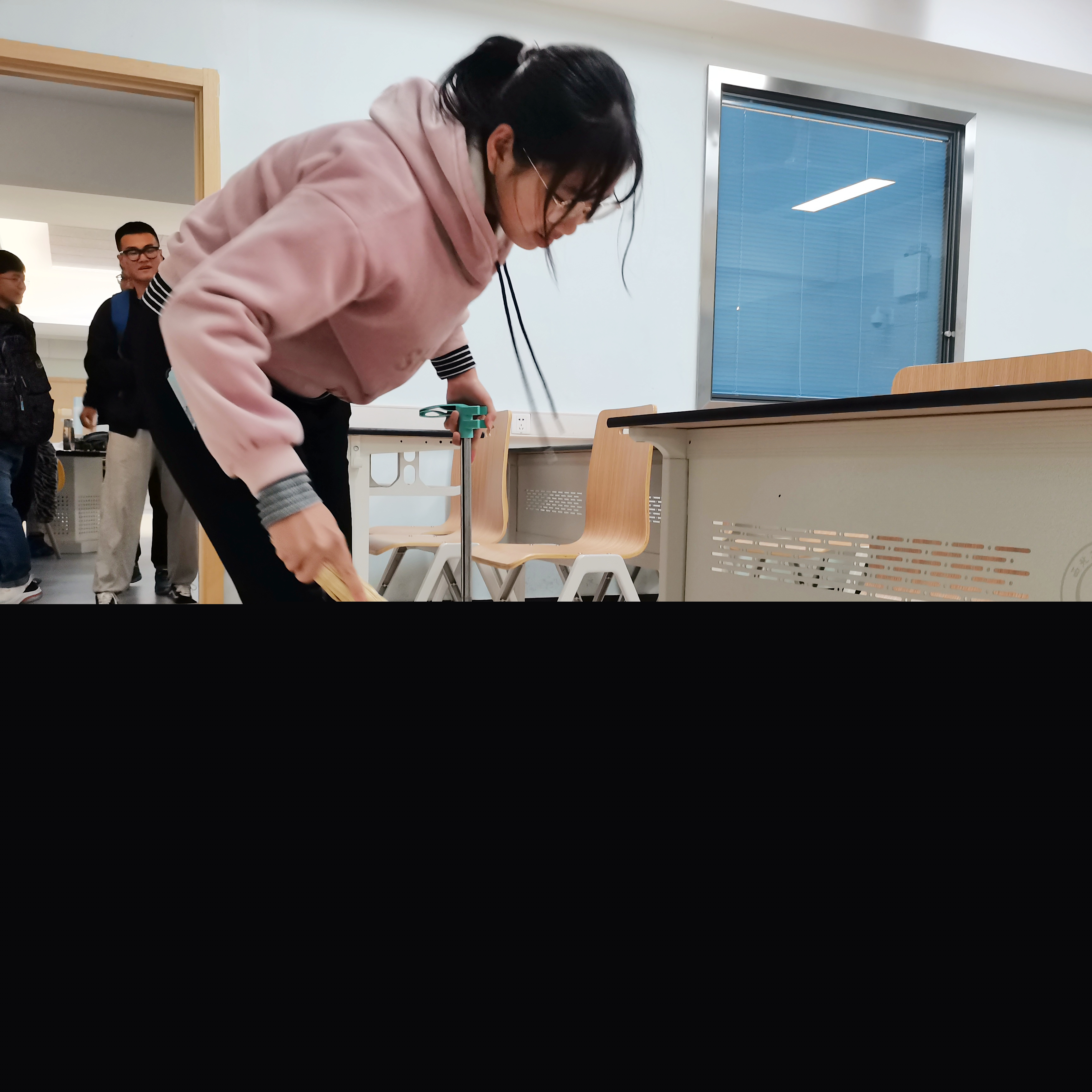 9a2580b48568492e9b16fbf407a0a49d.jpg